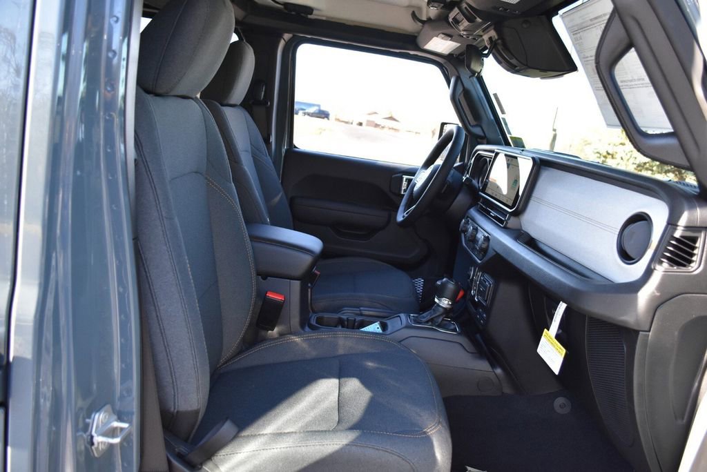 New 2026 Jeep Gladiator Sport AWD/4WD image 33