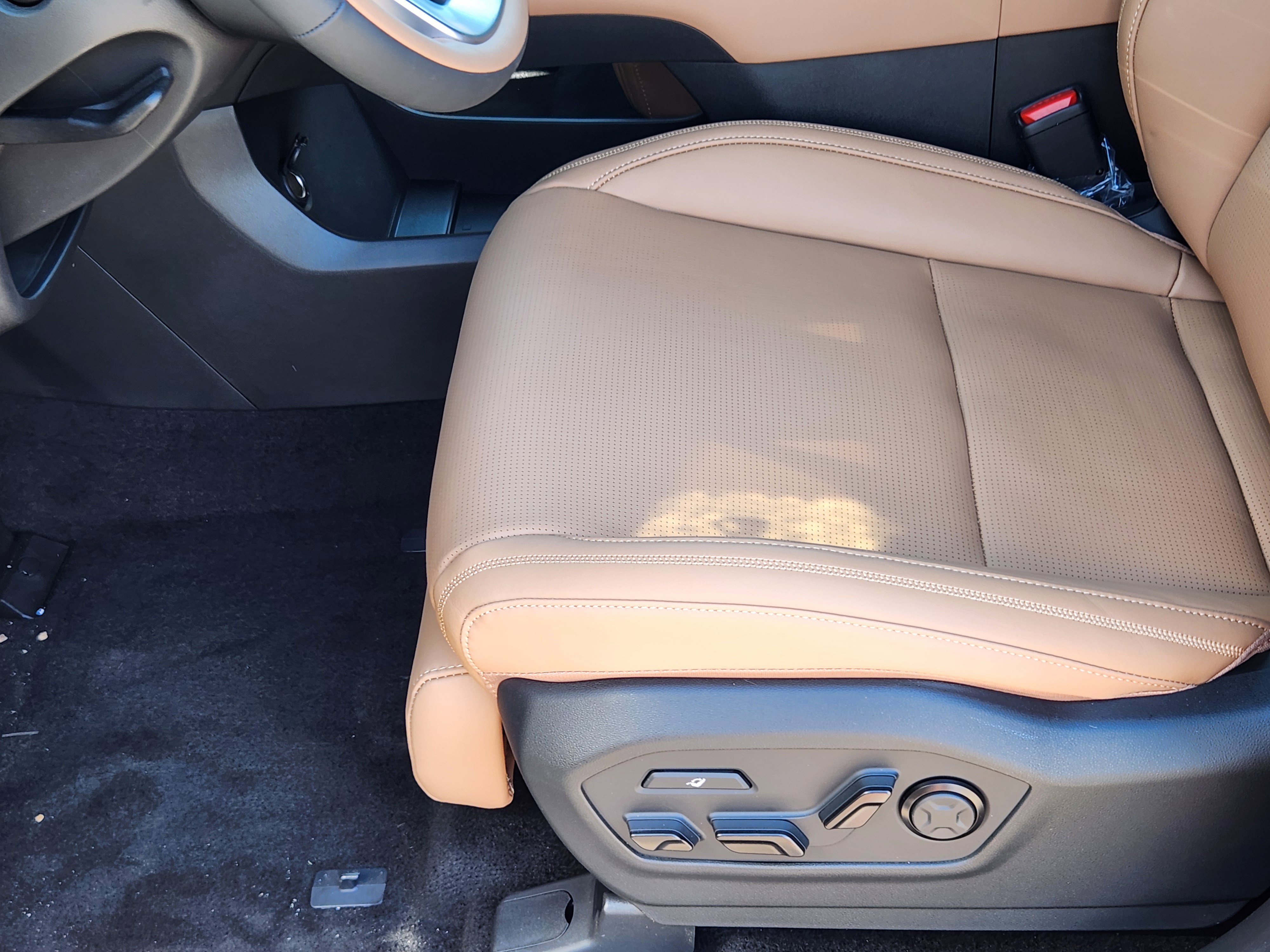 New 2026 Hyundai Santa Fe Calligraphy image 9