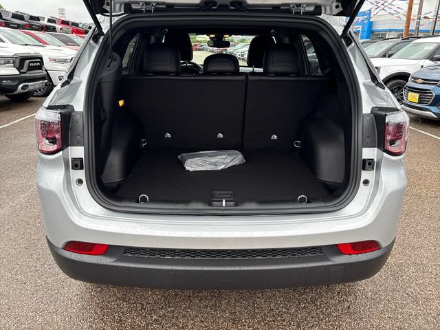 New 2026 Jeep Compass Latitude AWD/4WD image 23