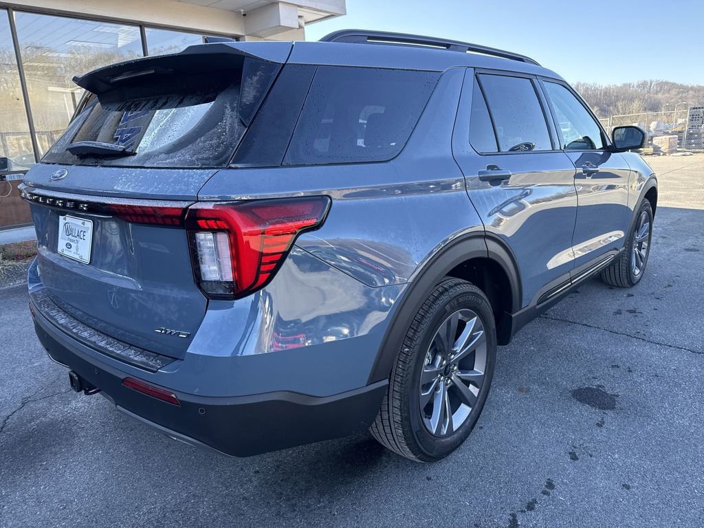 New 2026 Ford Explorer Active w/ Active Comfort Package AWD/4WD image 4