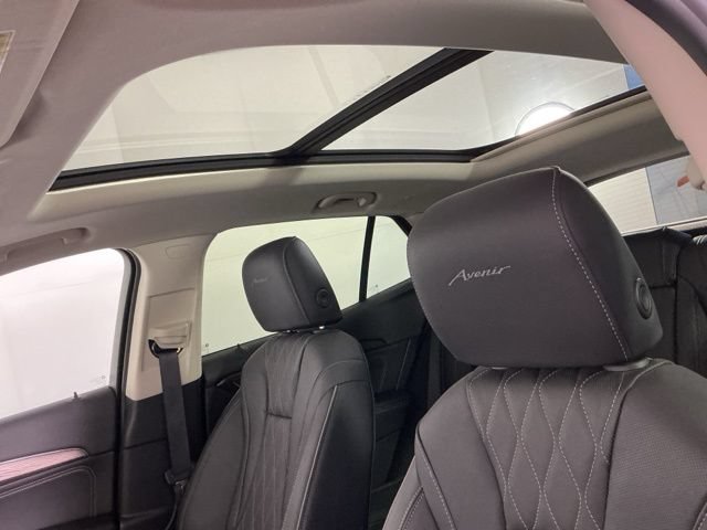 Used 2023 Buick Envision Avenir AWD/4WD image 17