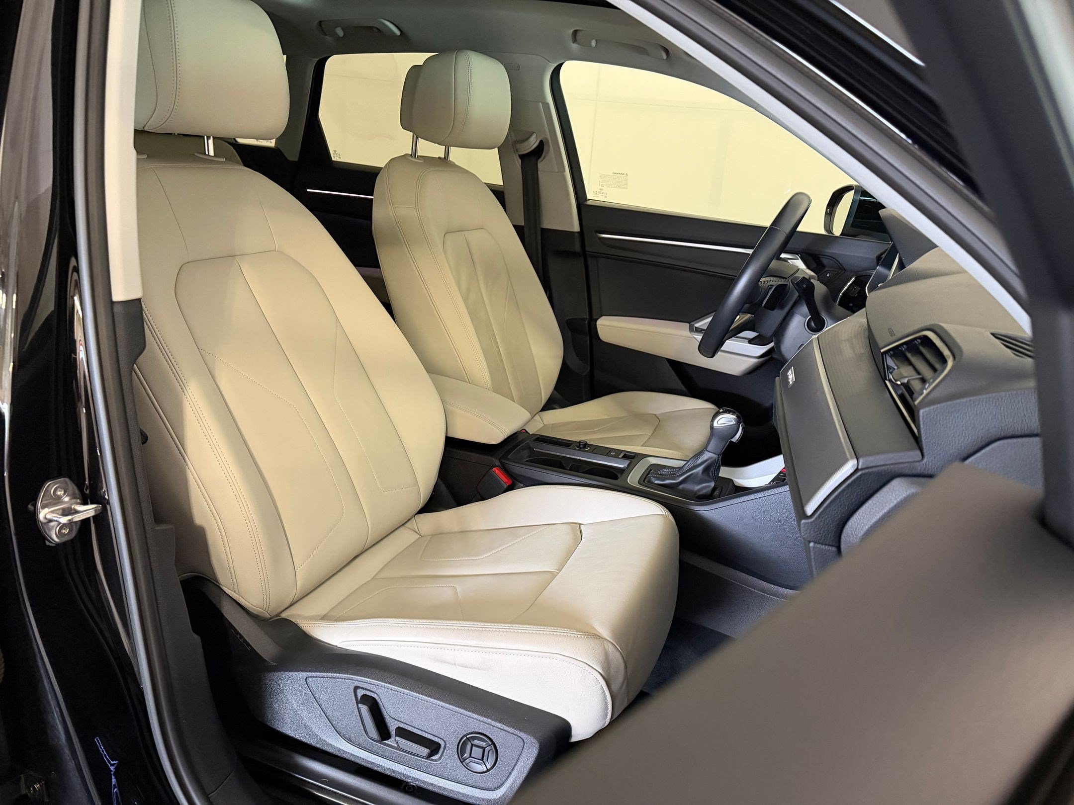 Certified 2023 Audi Q3 2.0T Premium Plus w/ Premium Plus Package AWD/4WD image 23