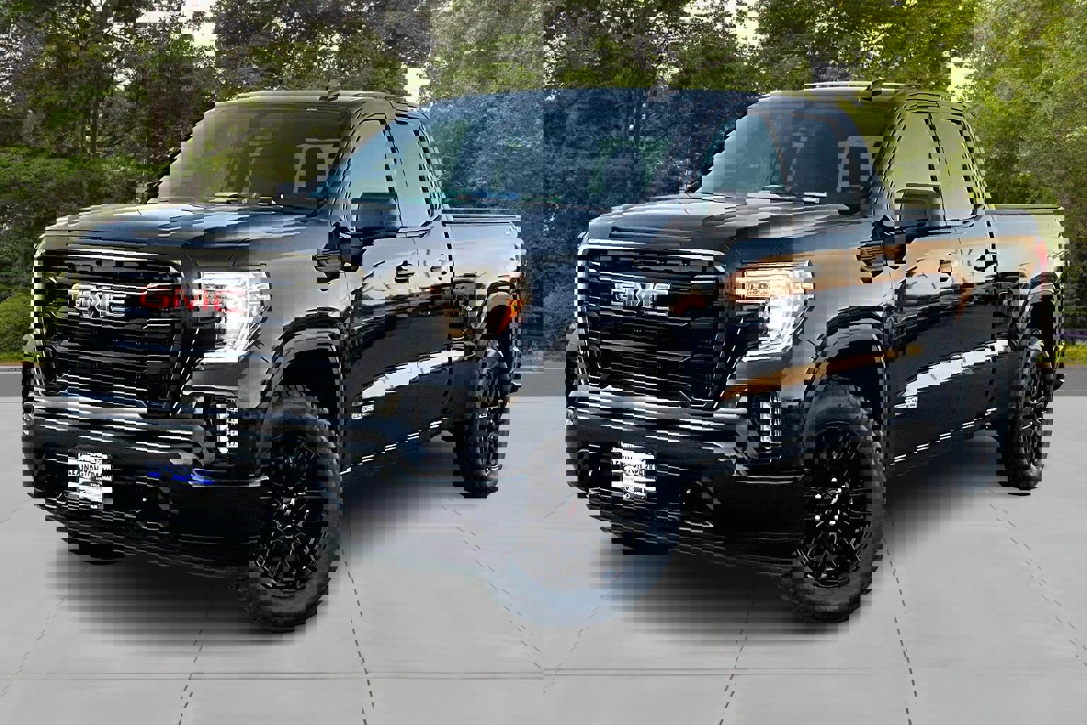 Used 2020 GMC Sierra 1500 Elevation w/ Elevation Value Package image 3