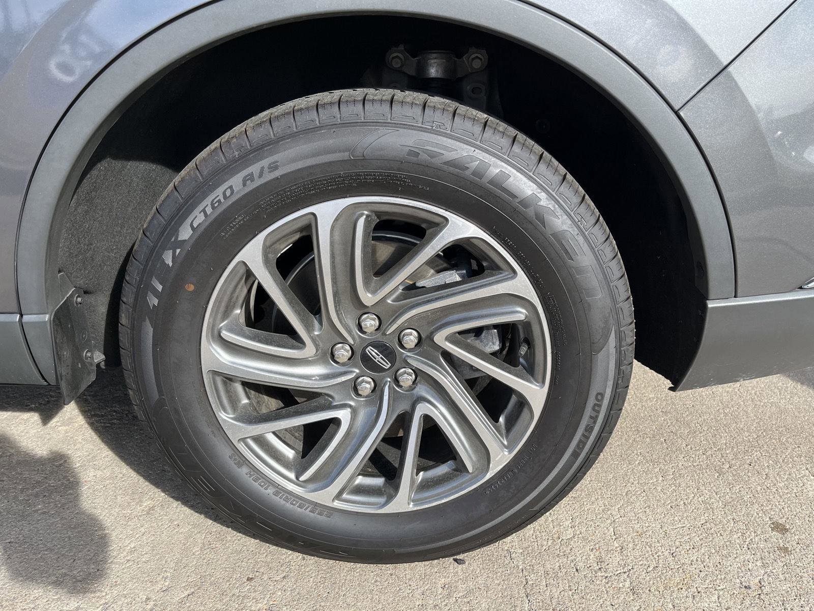 Used 2023 Lincoln Aviator AWD w/ Elements Package image 7