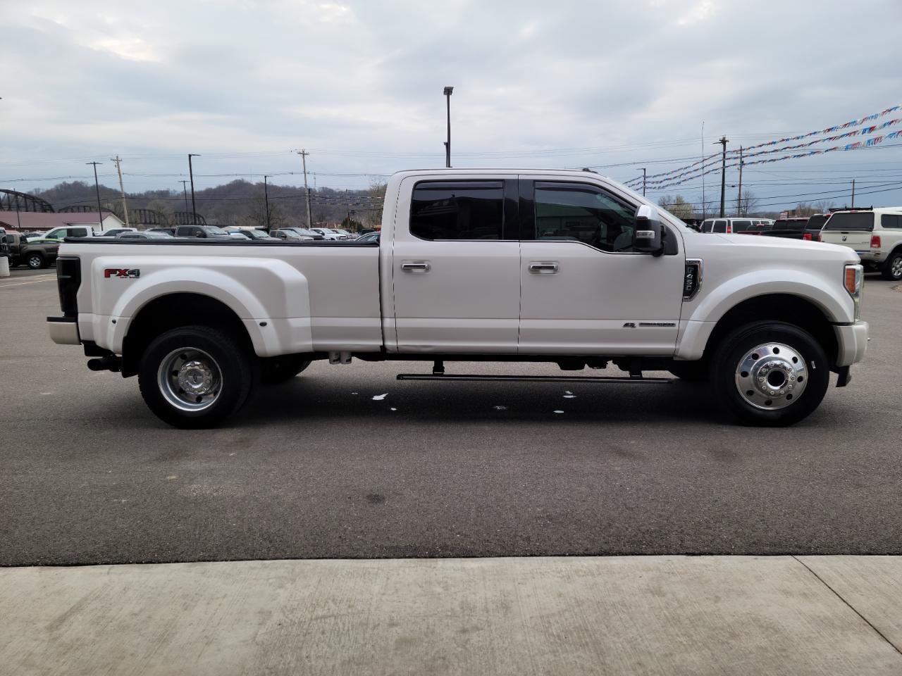 Used 2017 Ford F450 Platinum w/ Platinum Ultimate Package AWD/4WD image 20