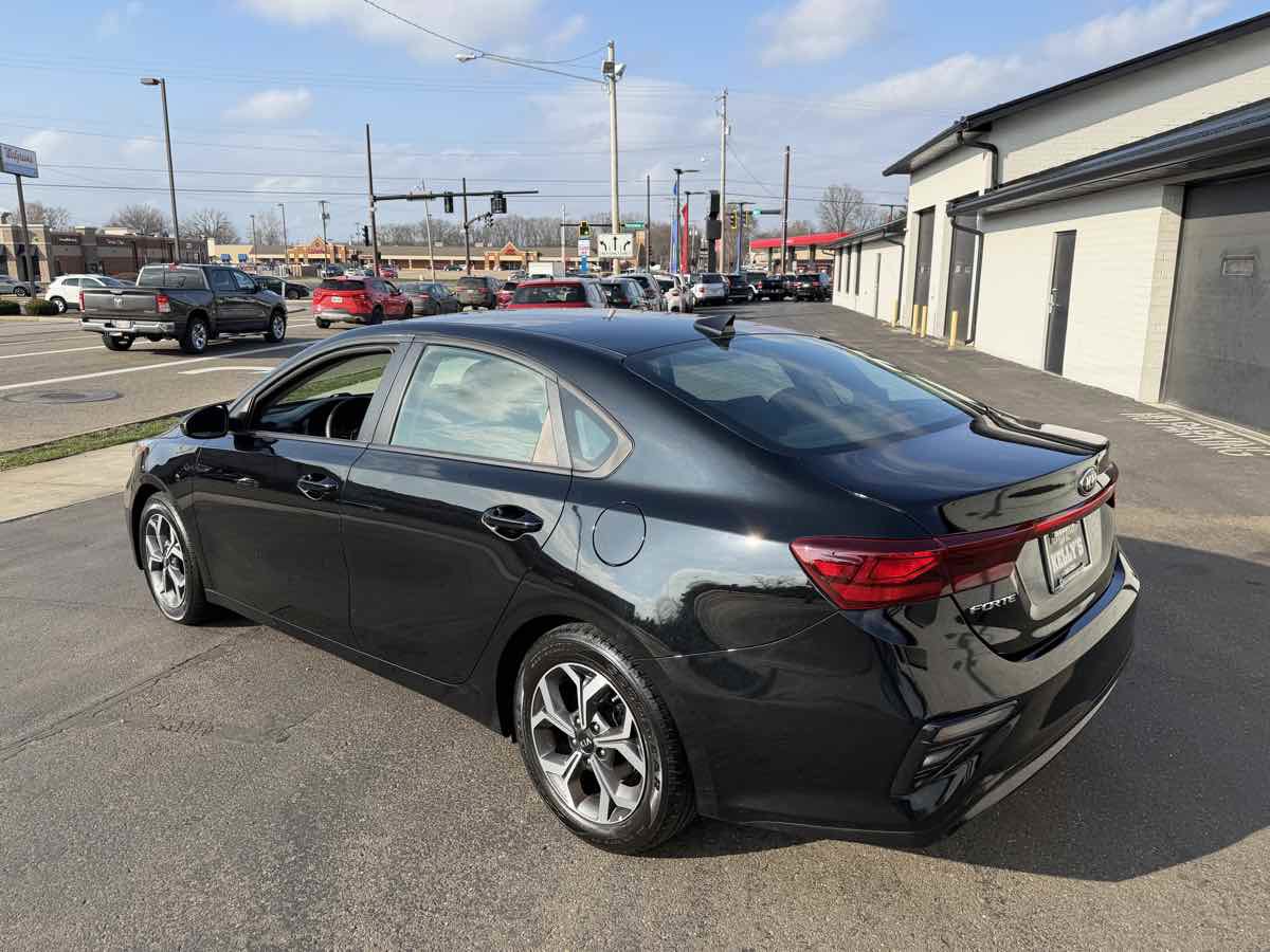 Used 2020 Kia Forte LXS image 3