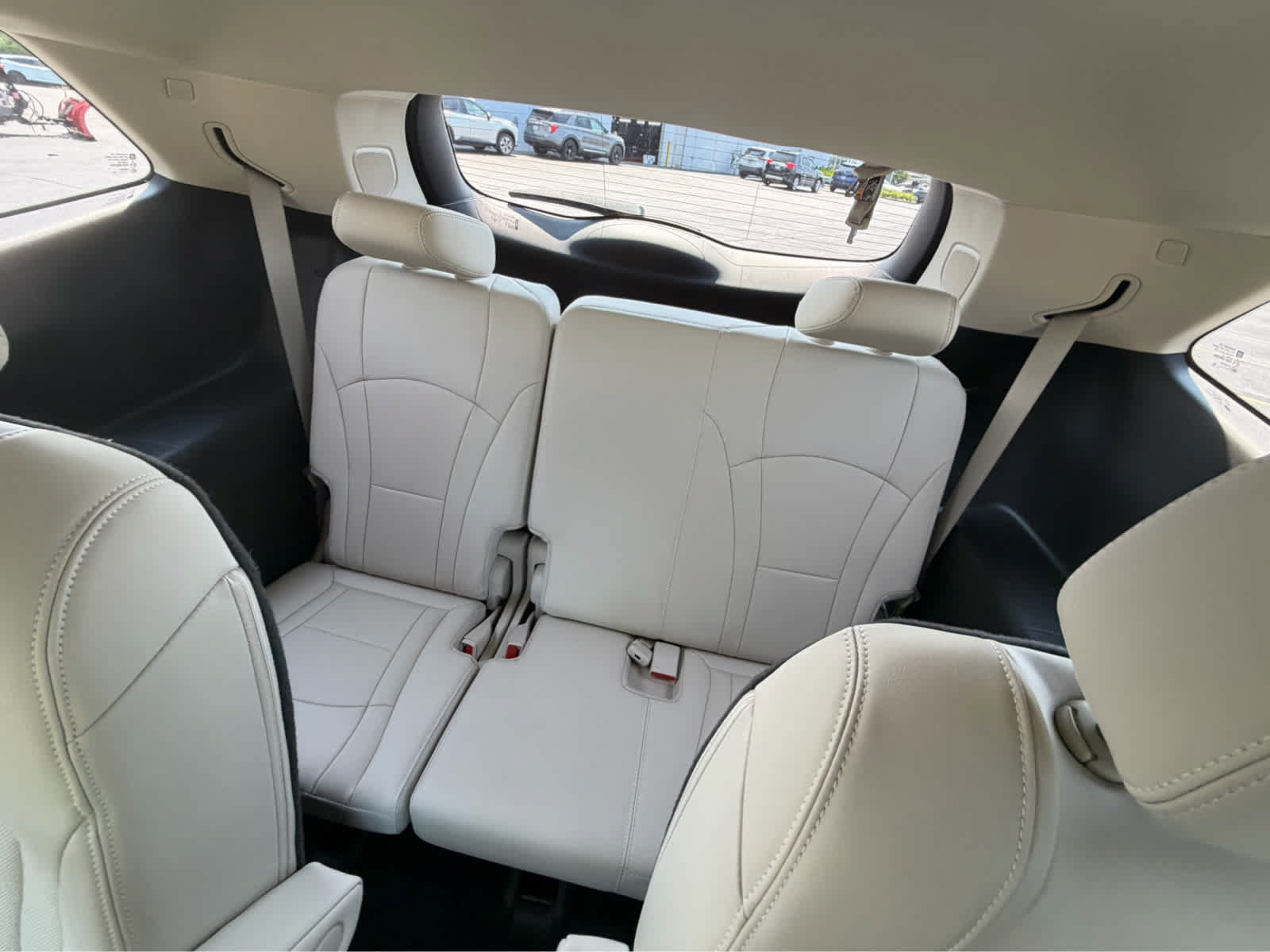 Used 2022 Buick Enclave Premium w/ Surround and Sites Package AWD/4WD image 21