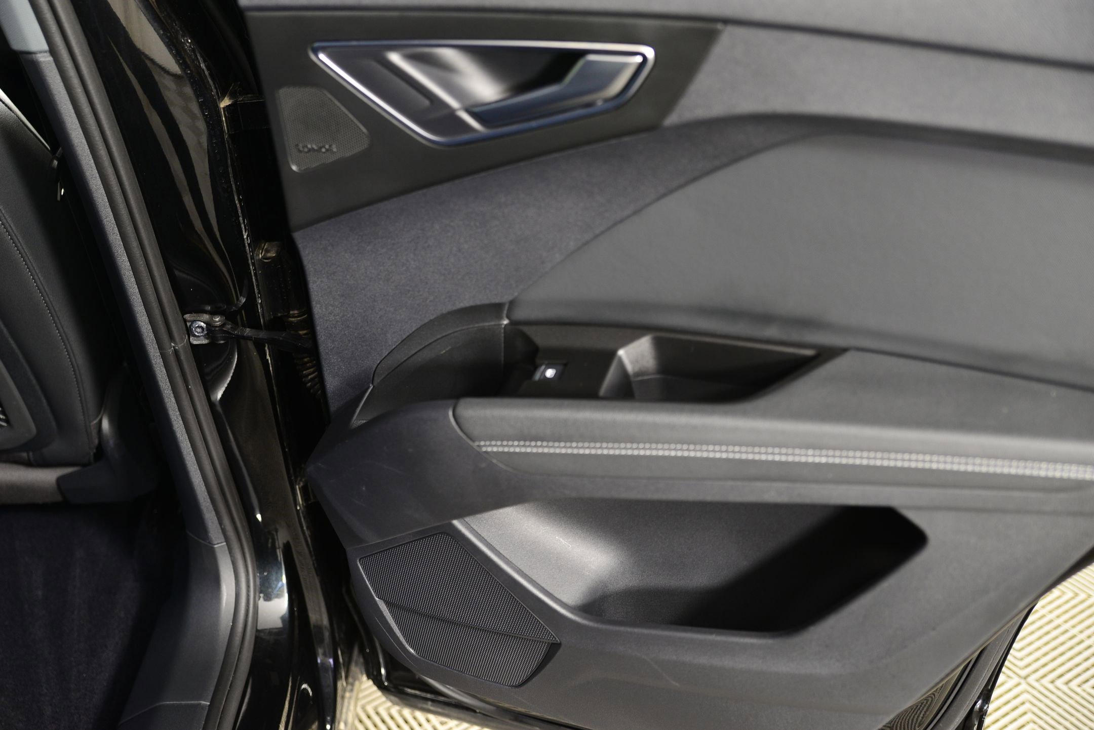 Certified 2024 Audi Q4 e-tron Prestige w/ Black Optic Package image 23