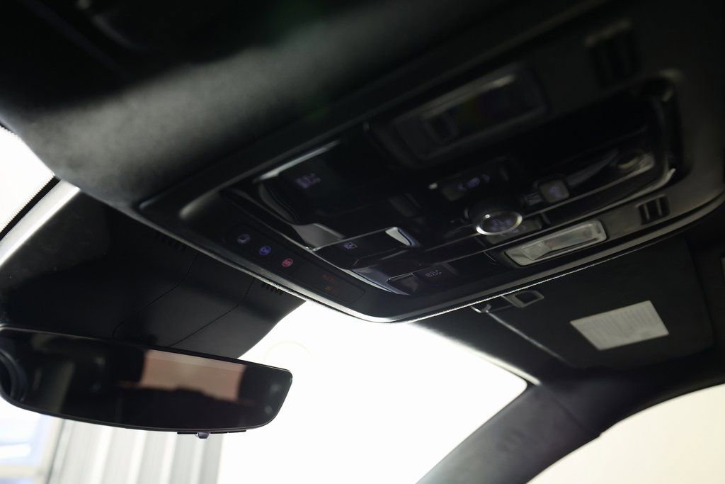 Used 2026 Cadillac Escalade ESV V image 41