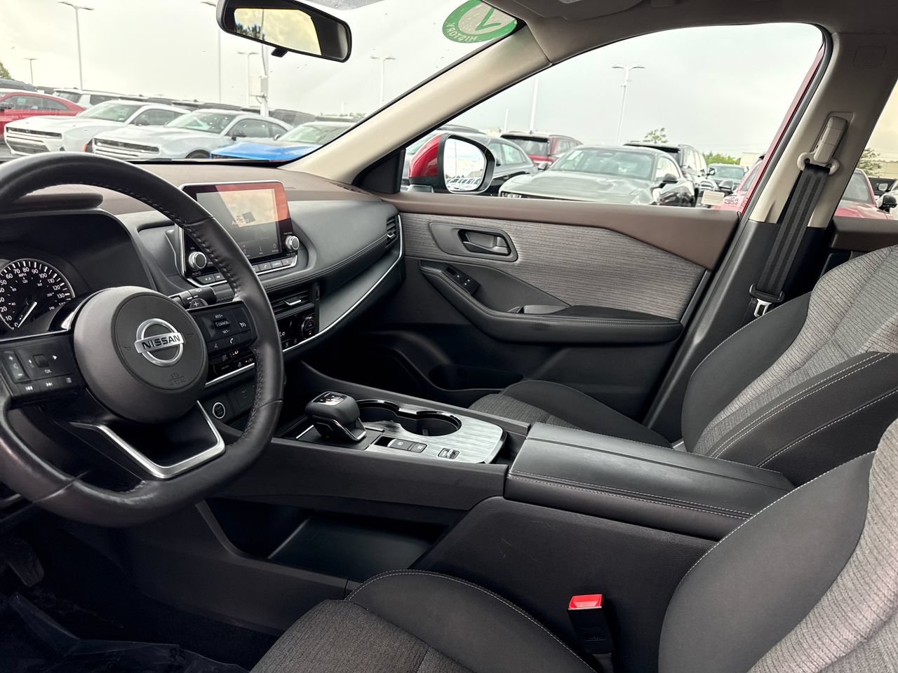 Used 2021 Nissan Rogue S FWD image 9