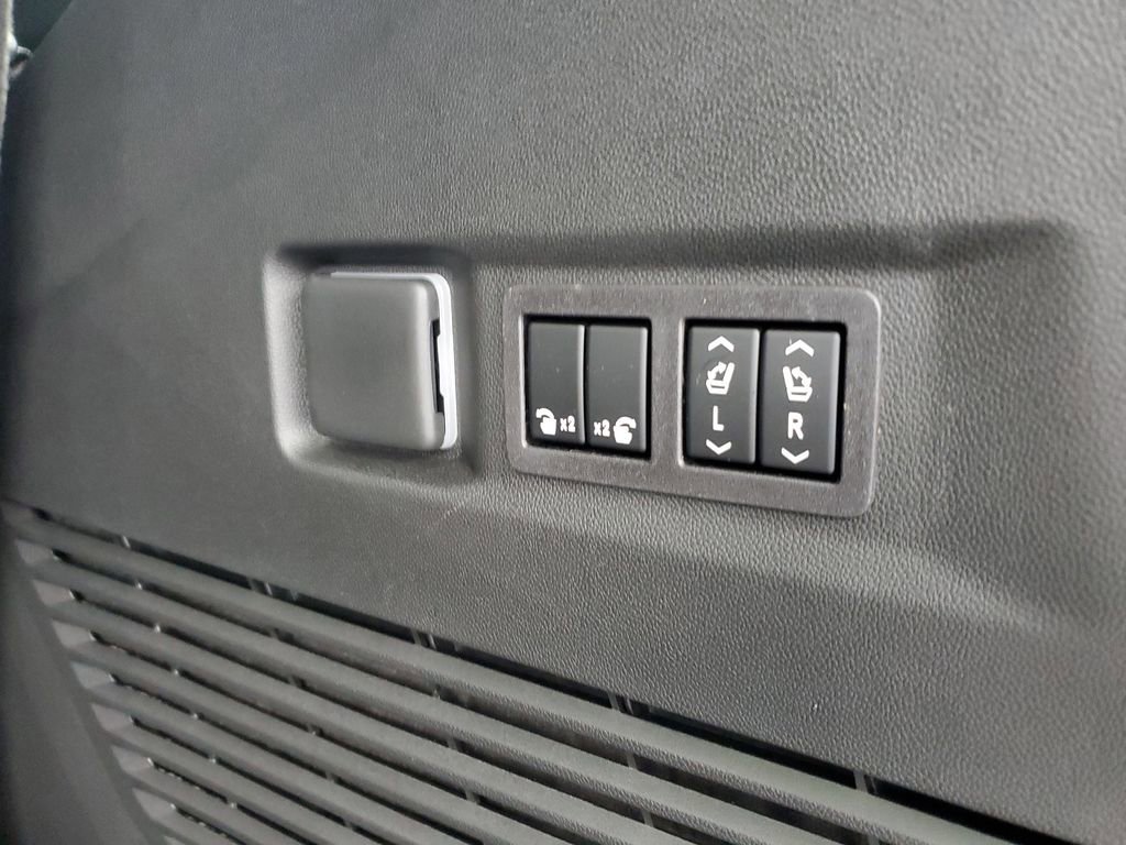 New 2026 Chevrolet Tahoe High Country image 8