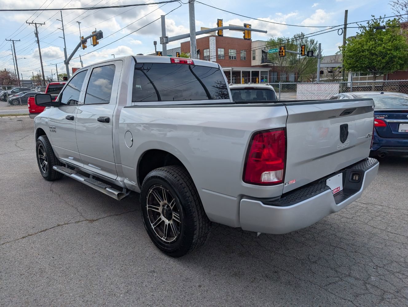 Used 2016 RAM 1500 Express AWD/4WD image 6