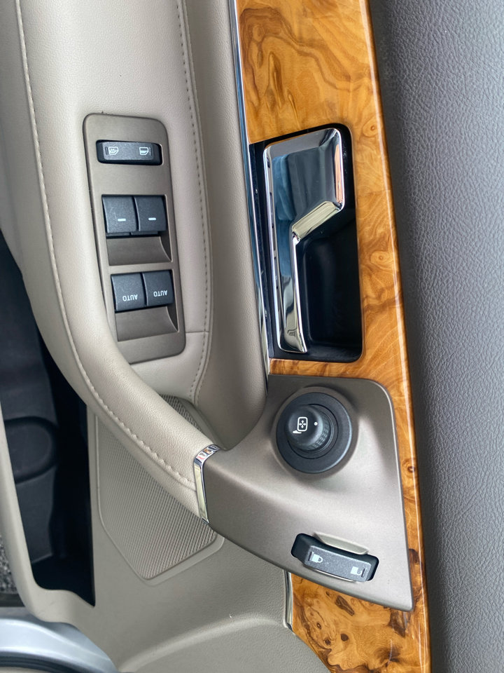 Used 2015 Lincoln MKX FWD w/ Equipment Group 101A image 13