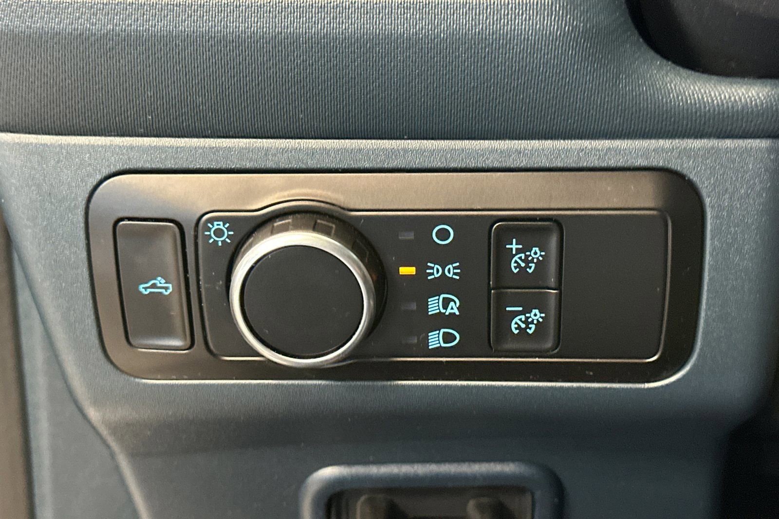 Used 2025 Ford Maverick XL w/ 4K Tow Package image 25