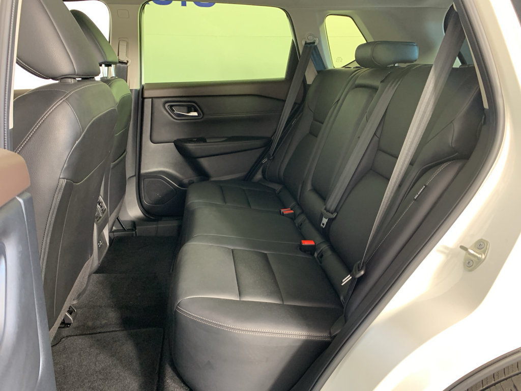 Used 2023 Nissan Rogue SL FWD image 32