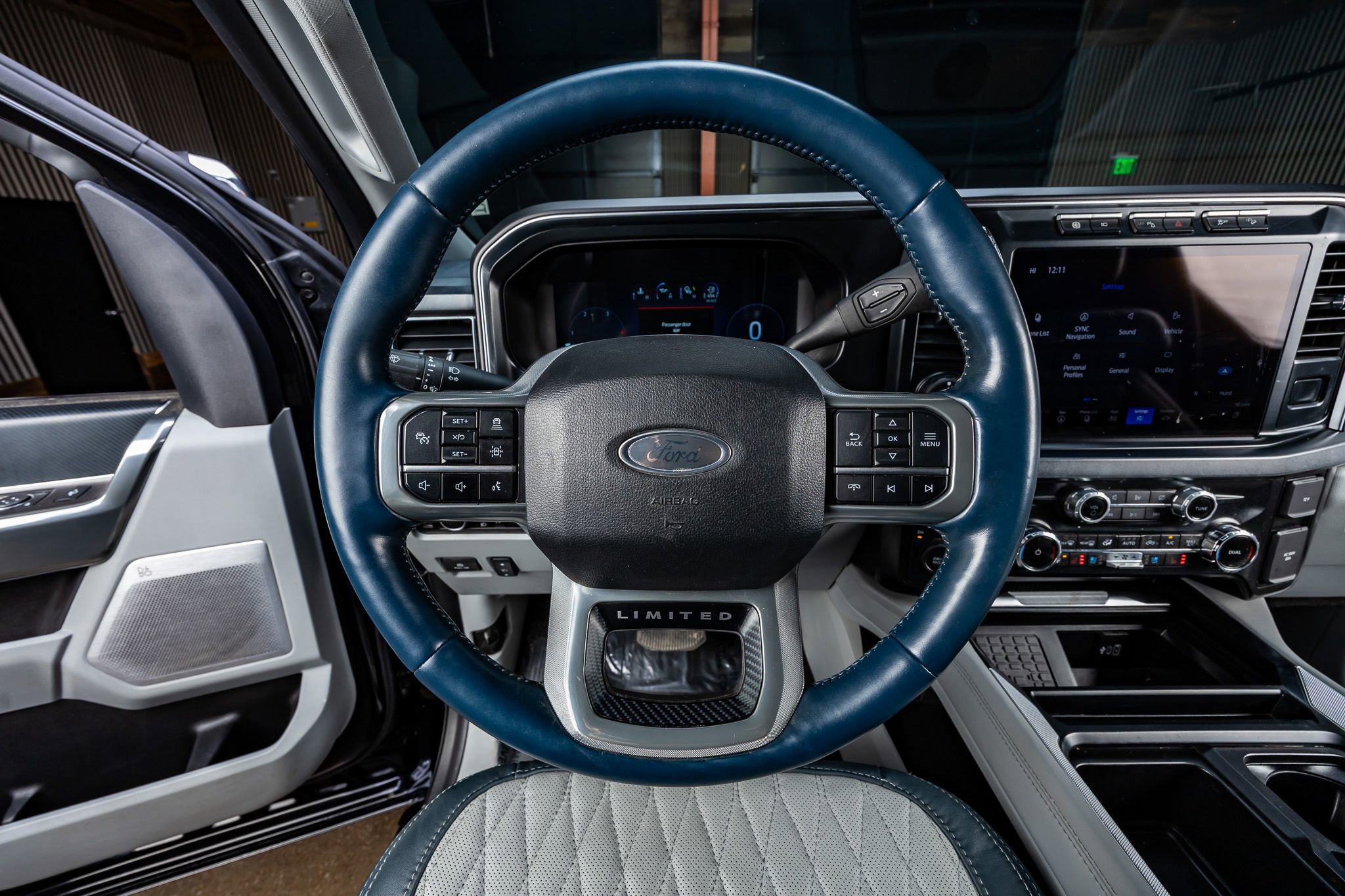 Used 2024 Ford F450 Limited w/ FX4 Off-Road Package AWD/4WD image 18