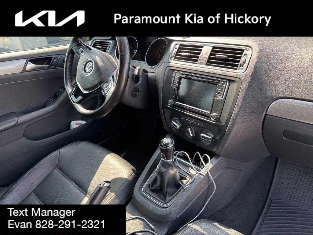 Used 2017 Volkswagen Jetta SE FWD image 7