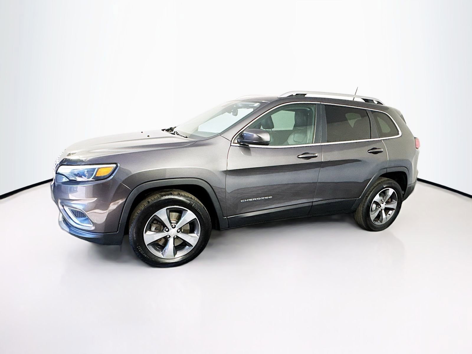 Used 2019 Jeep Cherokee Limited AWD/4WD image 4