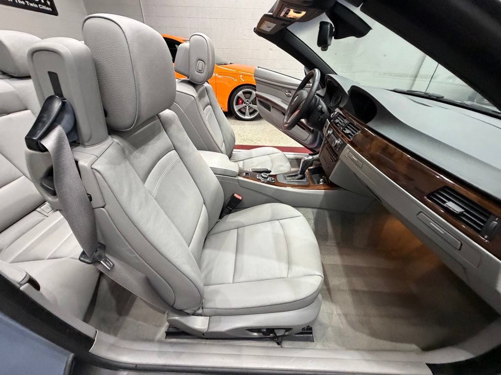 Used 2011 BMW 328i Convertible RWD image 32
