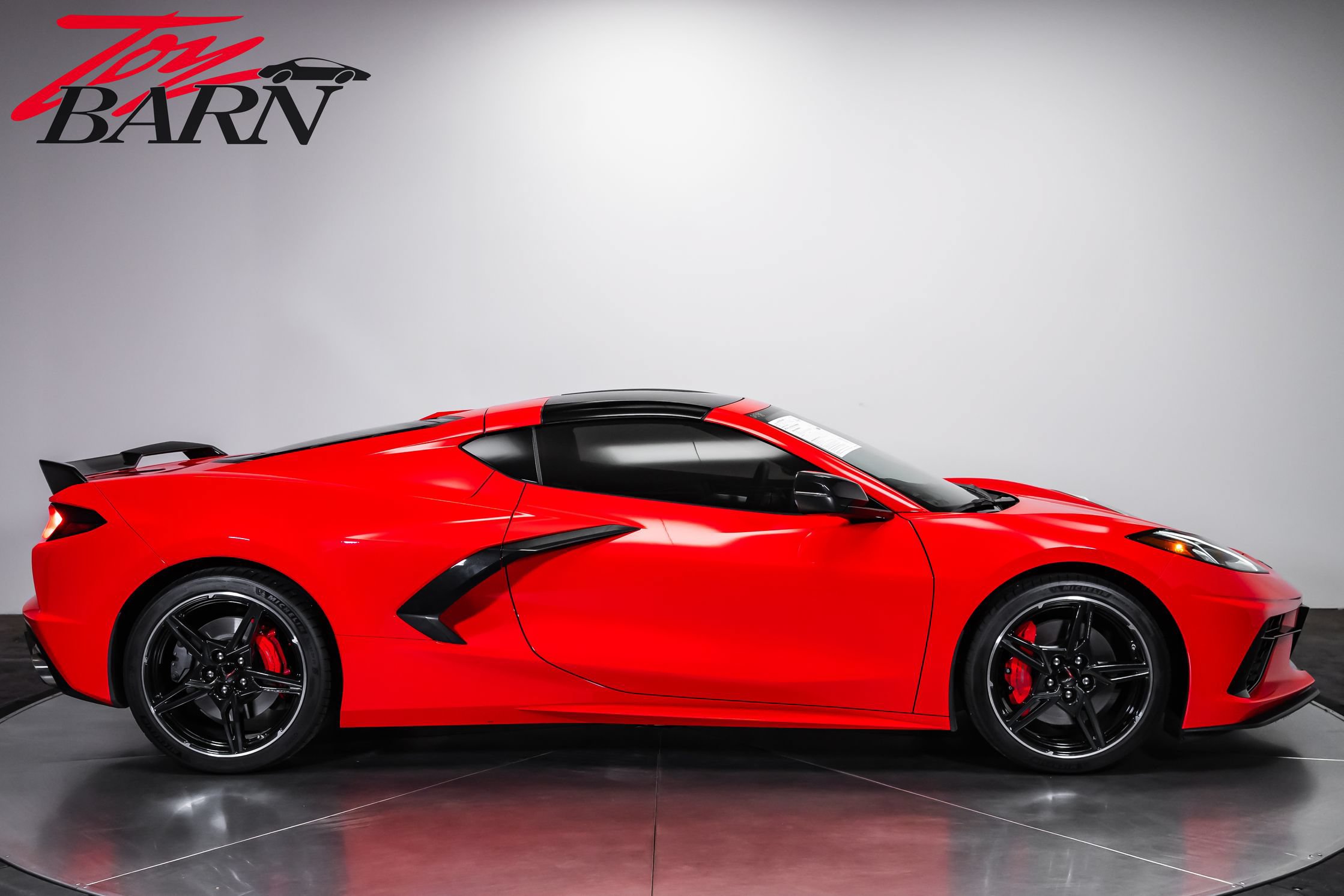 Used 2020 Chevrolet Corvette Stingray Preferred Cpe w/ 2LT Preferred Equipment Group RWD image 14