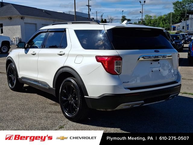Used 2024 Ford Explorer XLT w/ Equipment Group 202A AWD/4WD image 5