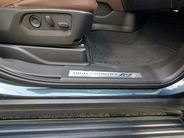 Used 2021 Chevrolet Tahoe High Country image 40