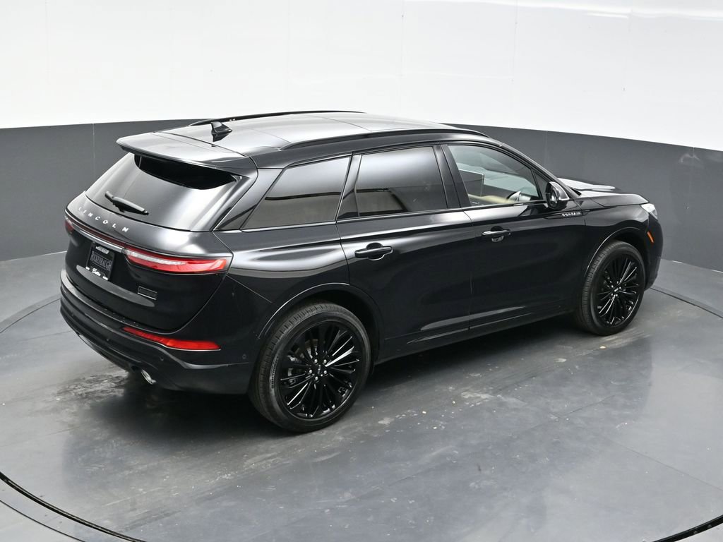 Used 2023 Lincoln Corsair Reserve w/ Equipment Group 202A image 34