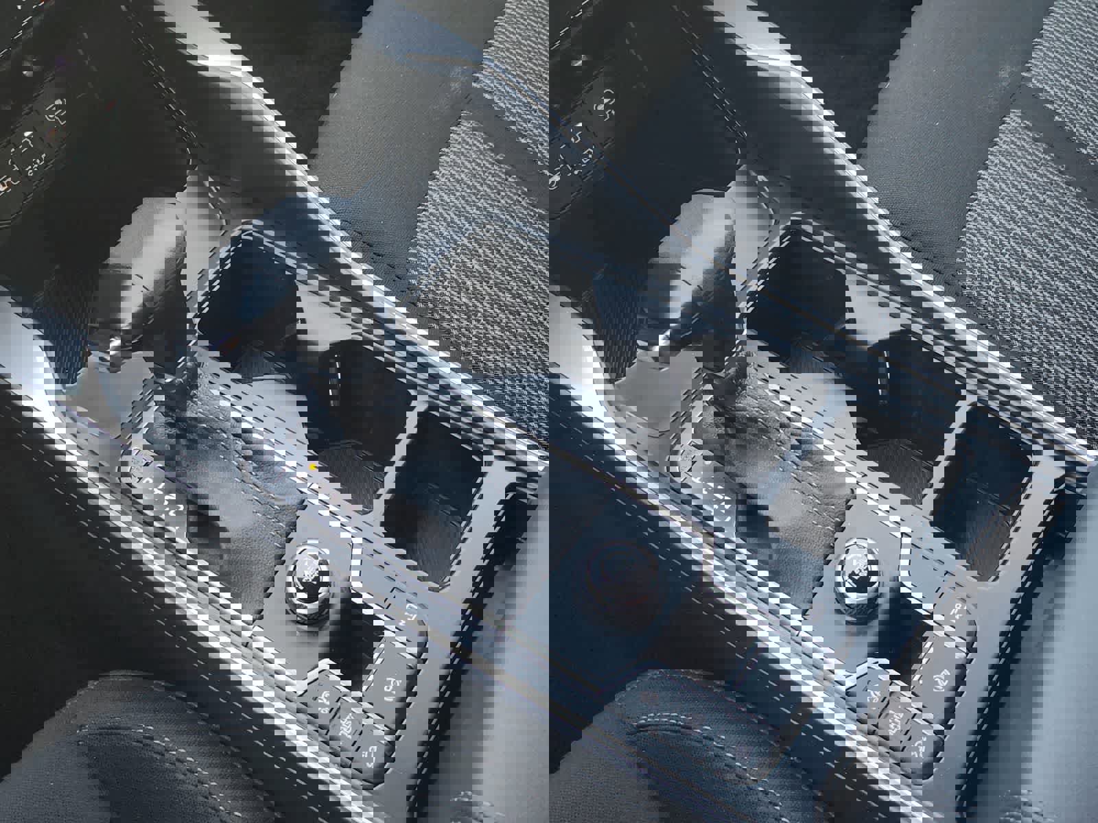 New 2026 Kia Sorento LX FWD image 17