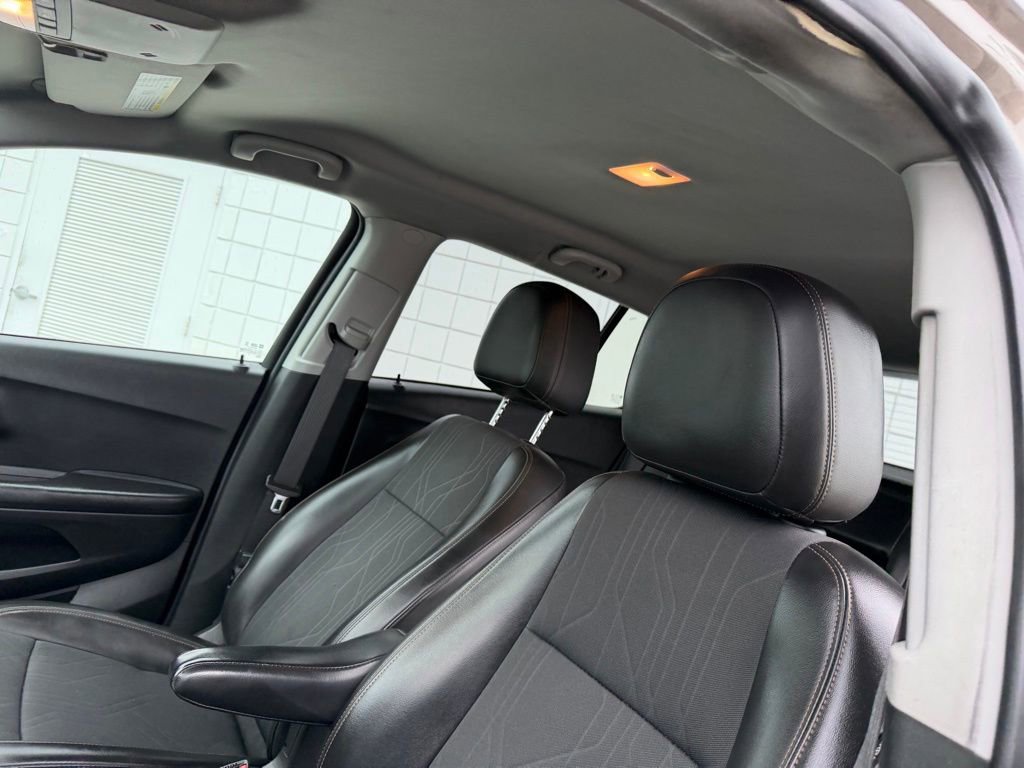 Used 2022 Chevrolet Trax LT w/ Driver Confidence Package image 17