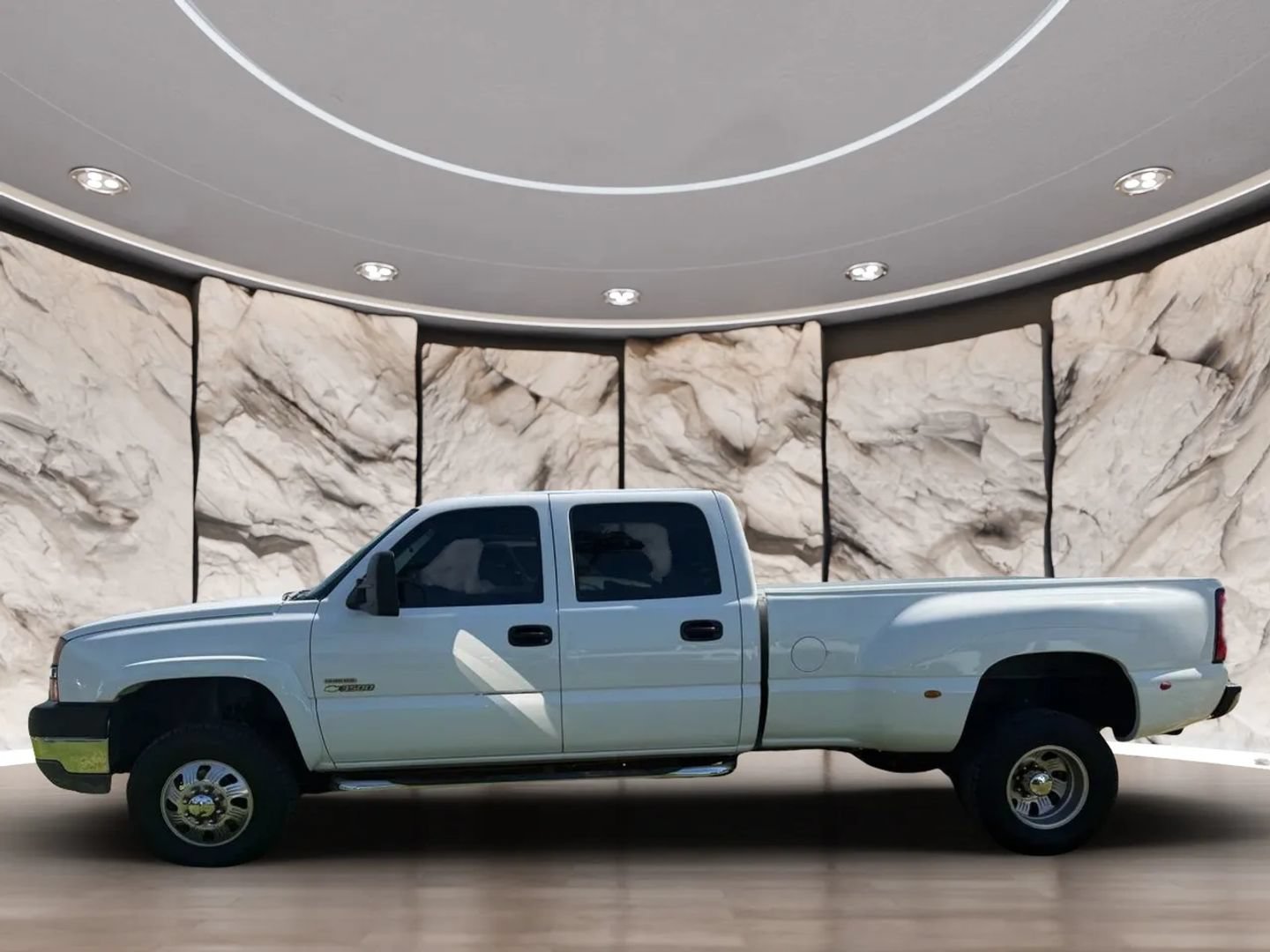 Used 2004 Chevrolet Silverado 3500 4x4 Crew Cab w/ Heavy-Duty Power Package image 5