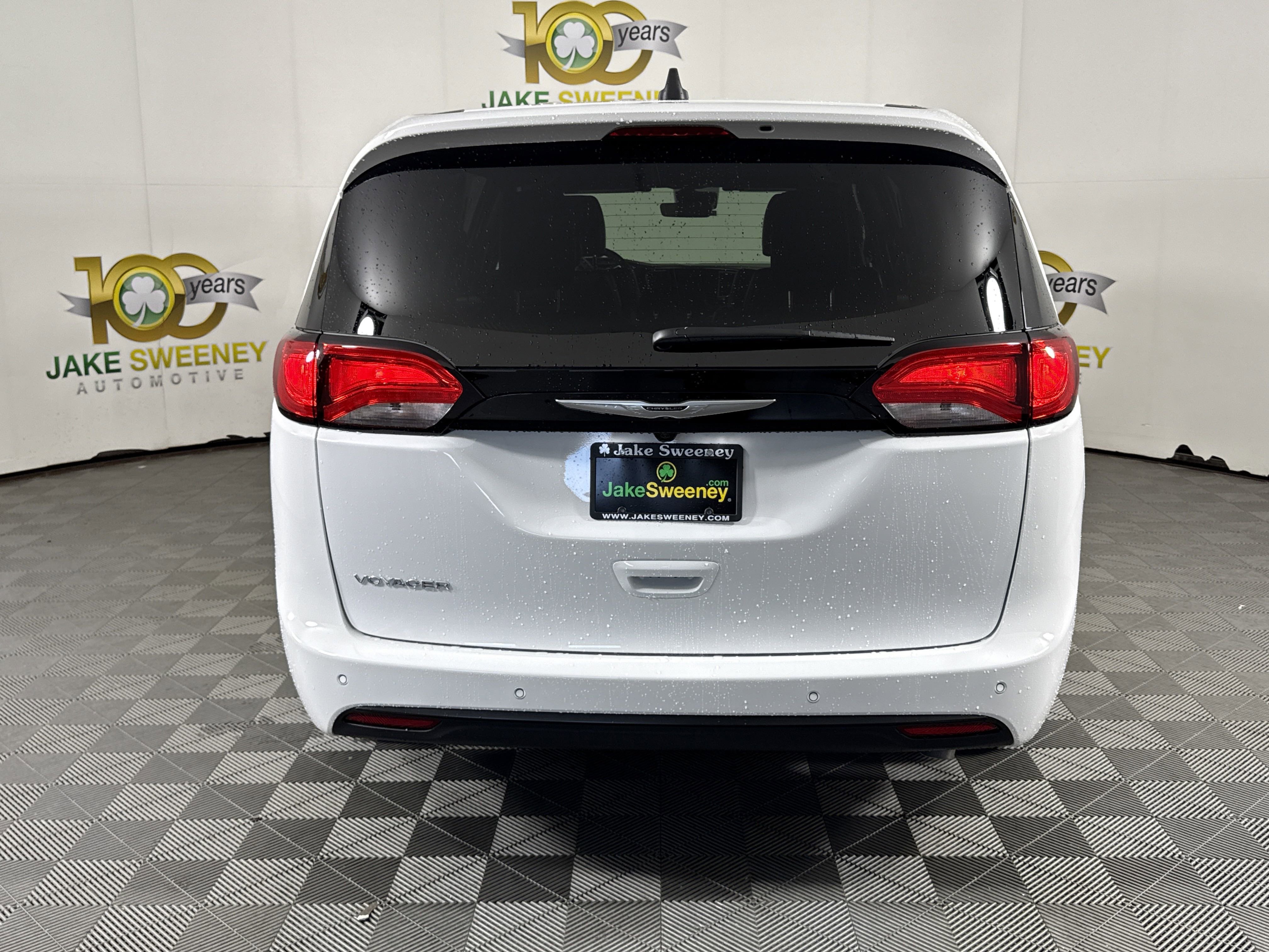 New 2026 Chrysler Voyager LX image 7