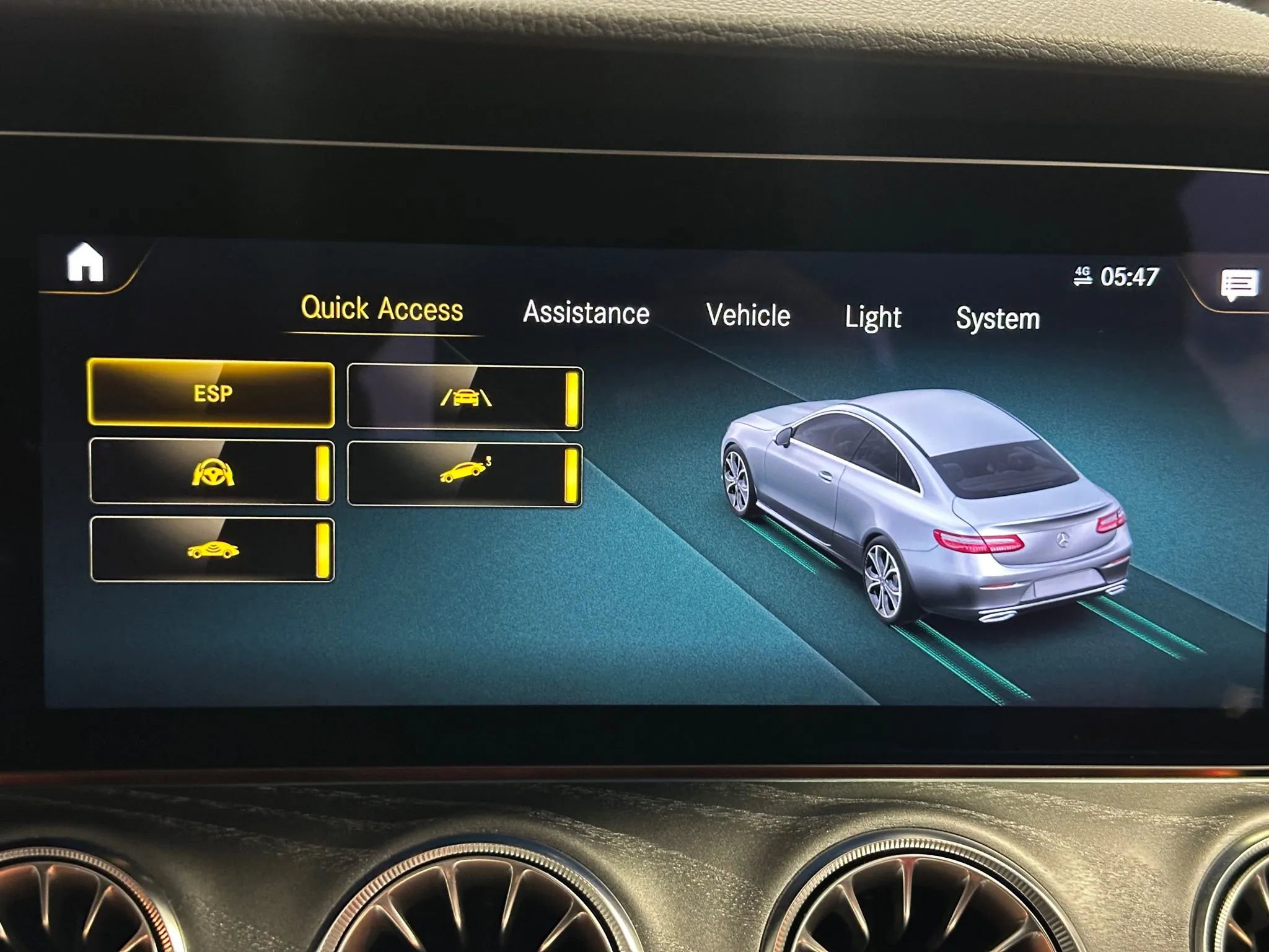 Used 2023 Mercedes-Benz E 450 Coupe image 36