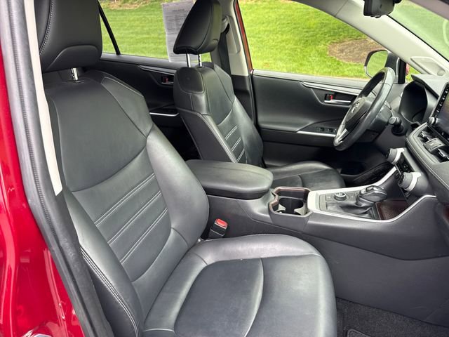 Used 2020 Toyota RAV4 Limited w/ Carpet Mat Package AWD/4WD image 14