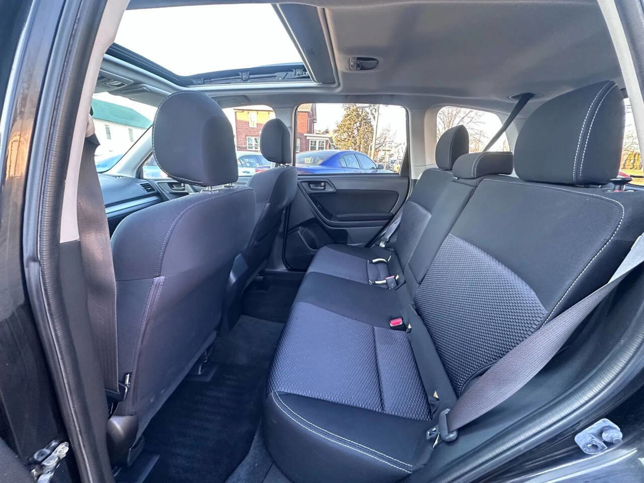 Used 2015 Subaru Forester 2.5i Premium w/ All-Weather Package image 11