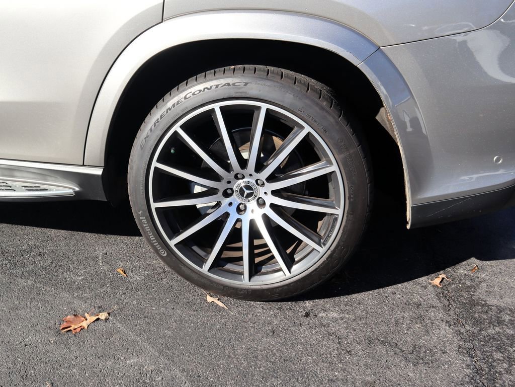 Used 2023 Mercedes-Benz GLS 450 4MATIC image 9