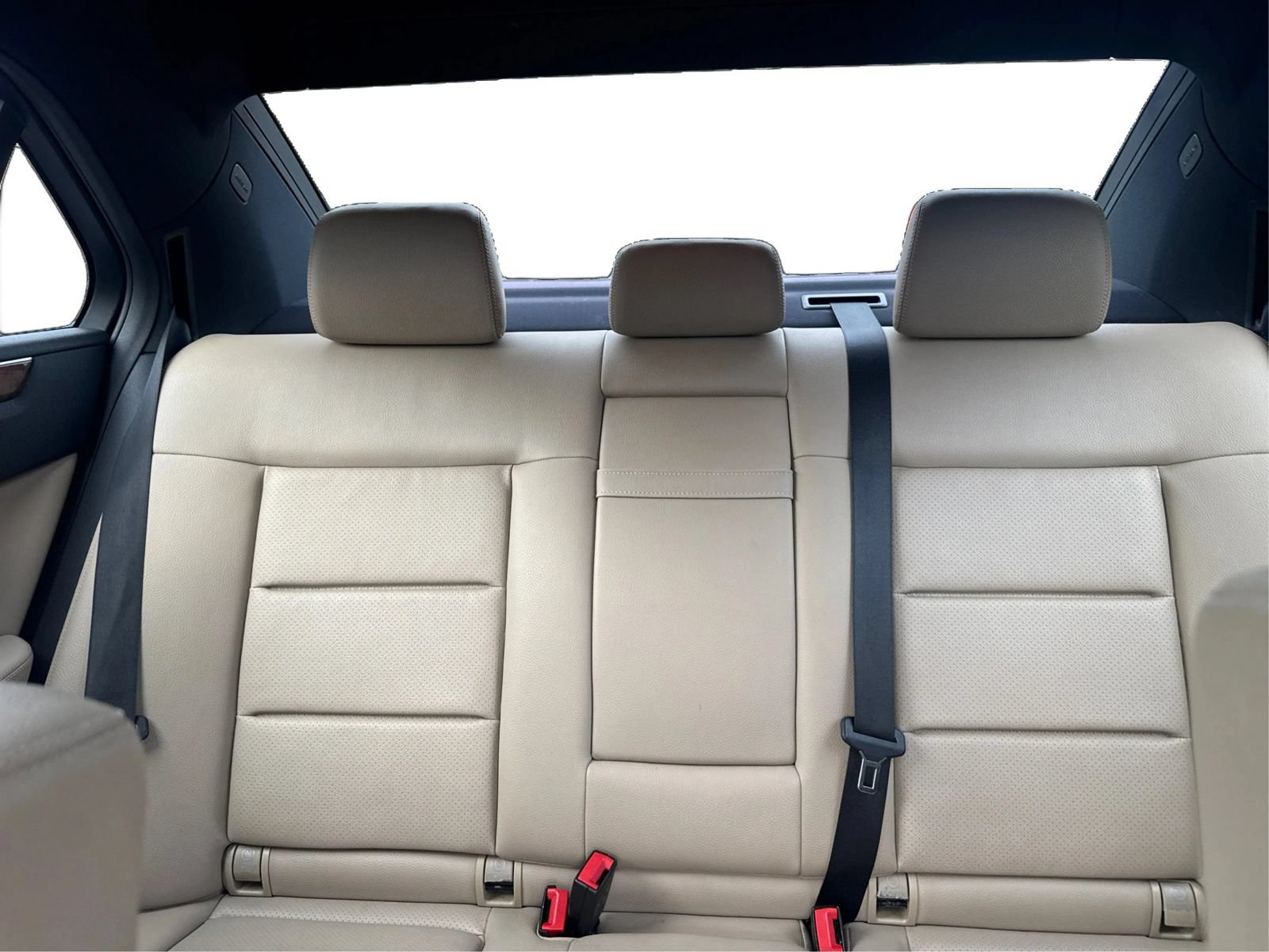 Used 2012 Mercedes-Benz E 350 4MATIC Sedan image 15