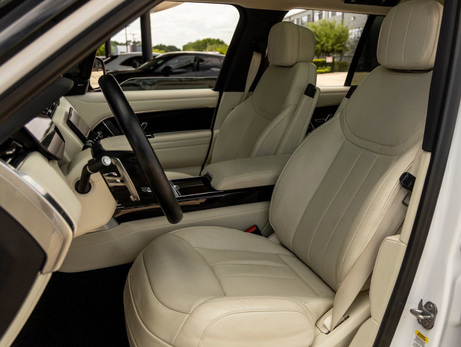 Used 2023 Land Rover Range Rover SE AWD/4WD image 22