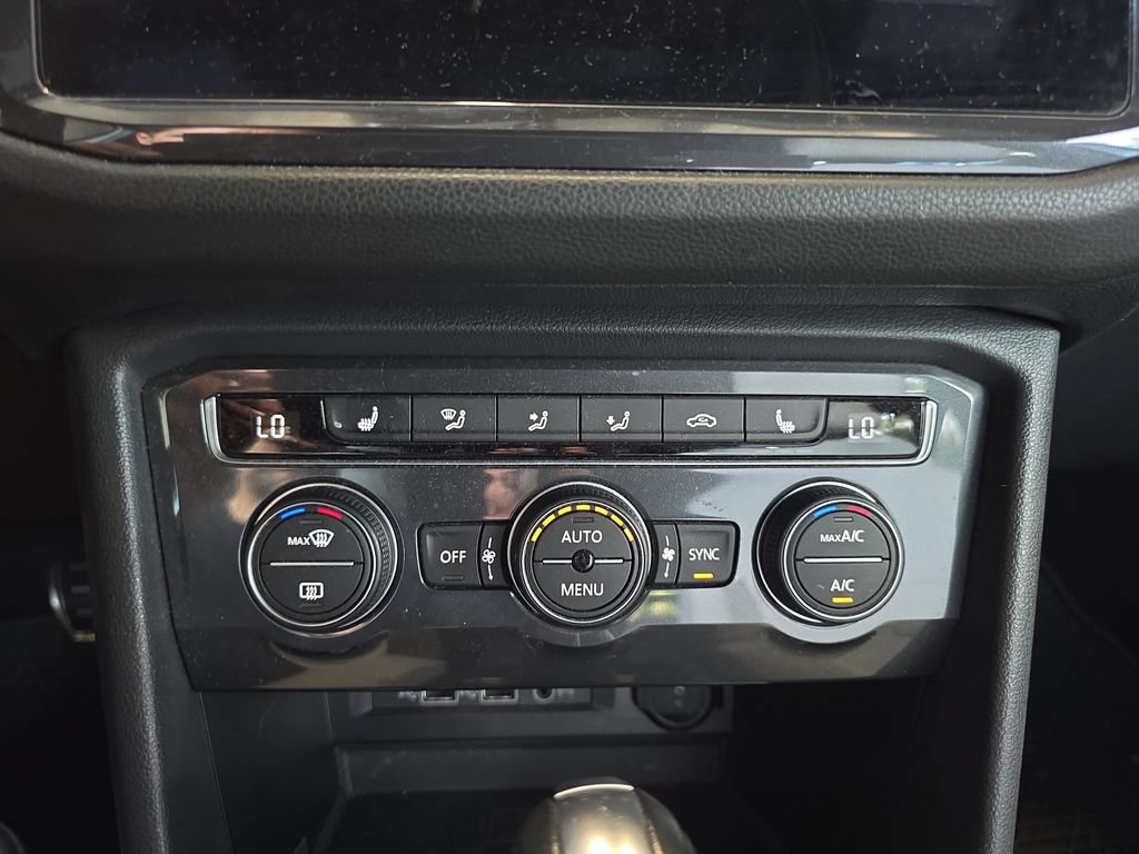 Used 2020 Volkswagen Tiguan SE R-Line AWD/4WD image 24