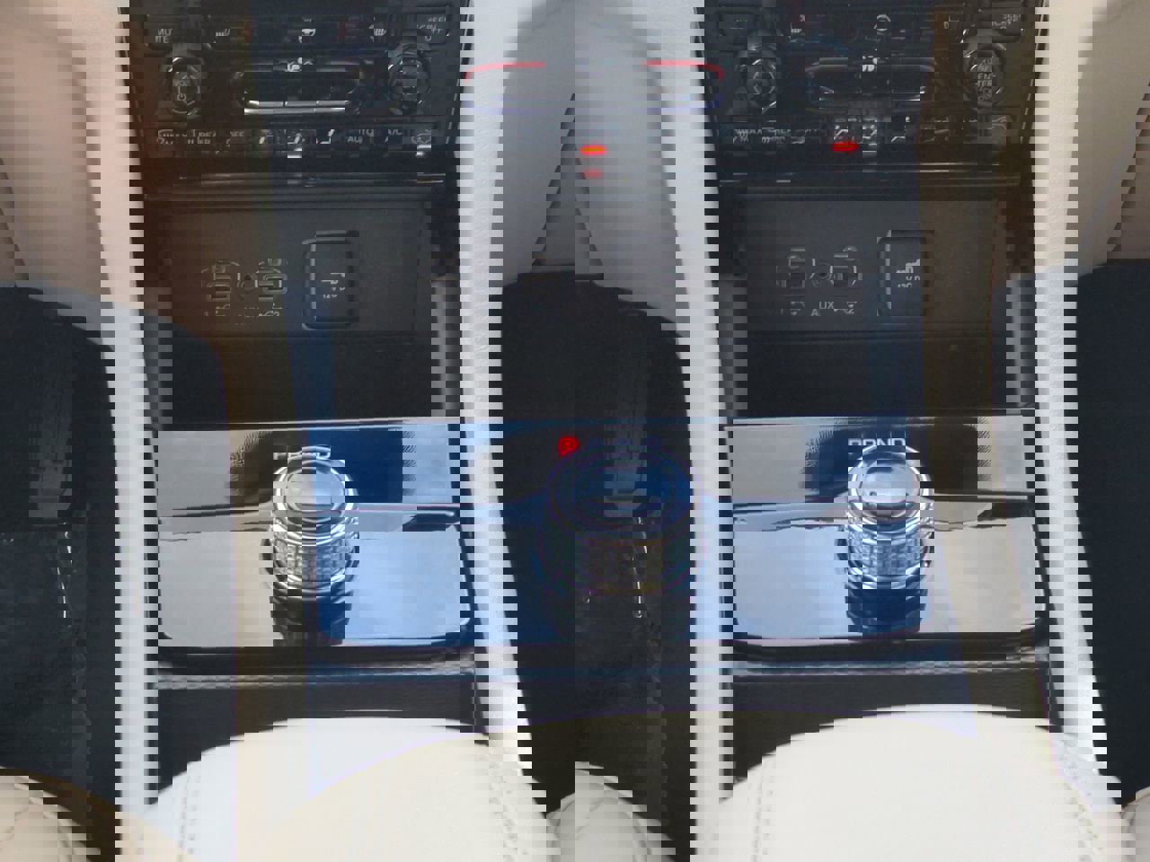 Used 2025 Jeep Grand Cherokee L Limited image 18