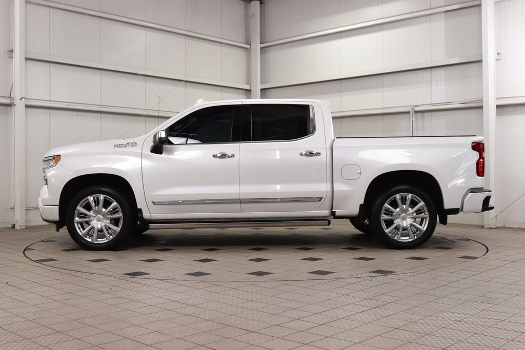 Used 2024 Chevrolet Silverado 1500 High Country AWD/4WD image 4