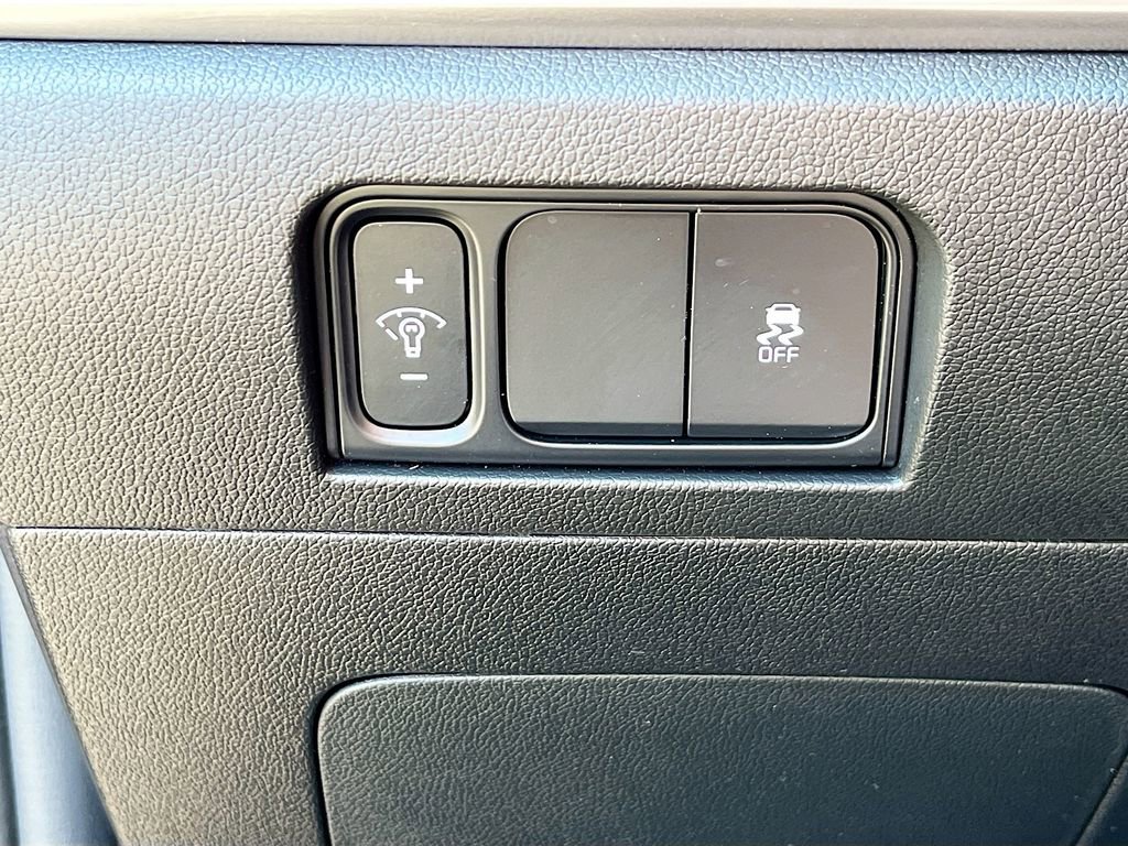 Certified 2025 Kia Sorento S w/ Panoramic Sunroof Package FWD image 20