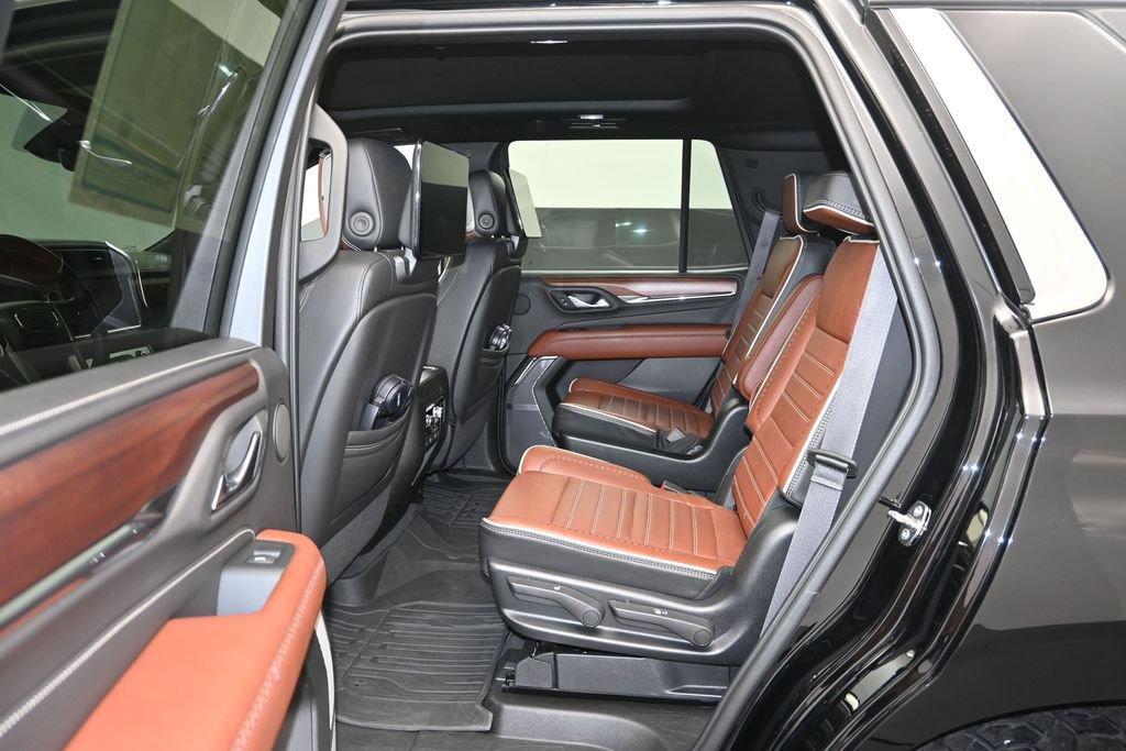 Used 2023 GMC Yukon Denali Ultimate AWD/4WD image 15