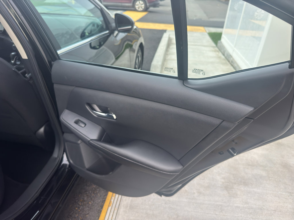 Used 2022 Nissan Sentra SV image 12