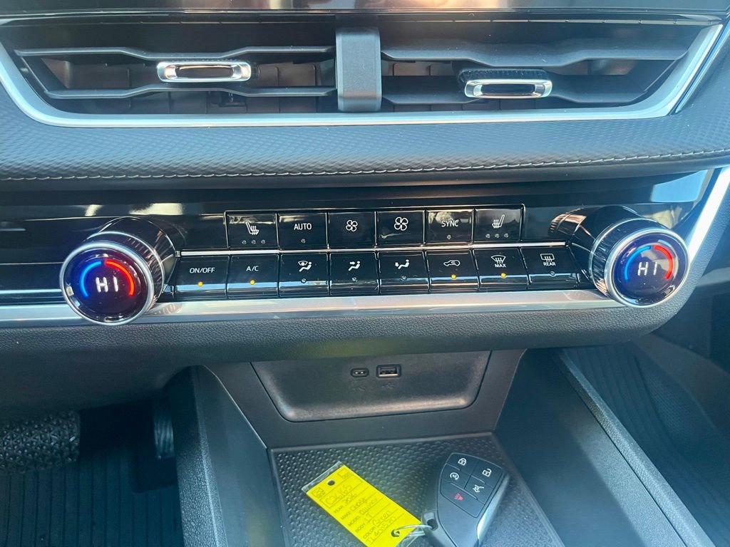 New 2026 Chevrolet Equinox LT w/ Convenience Package II image 15