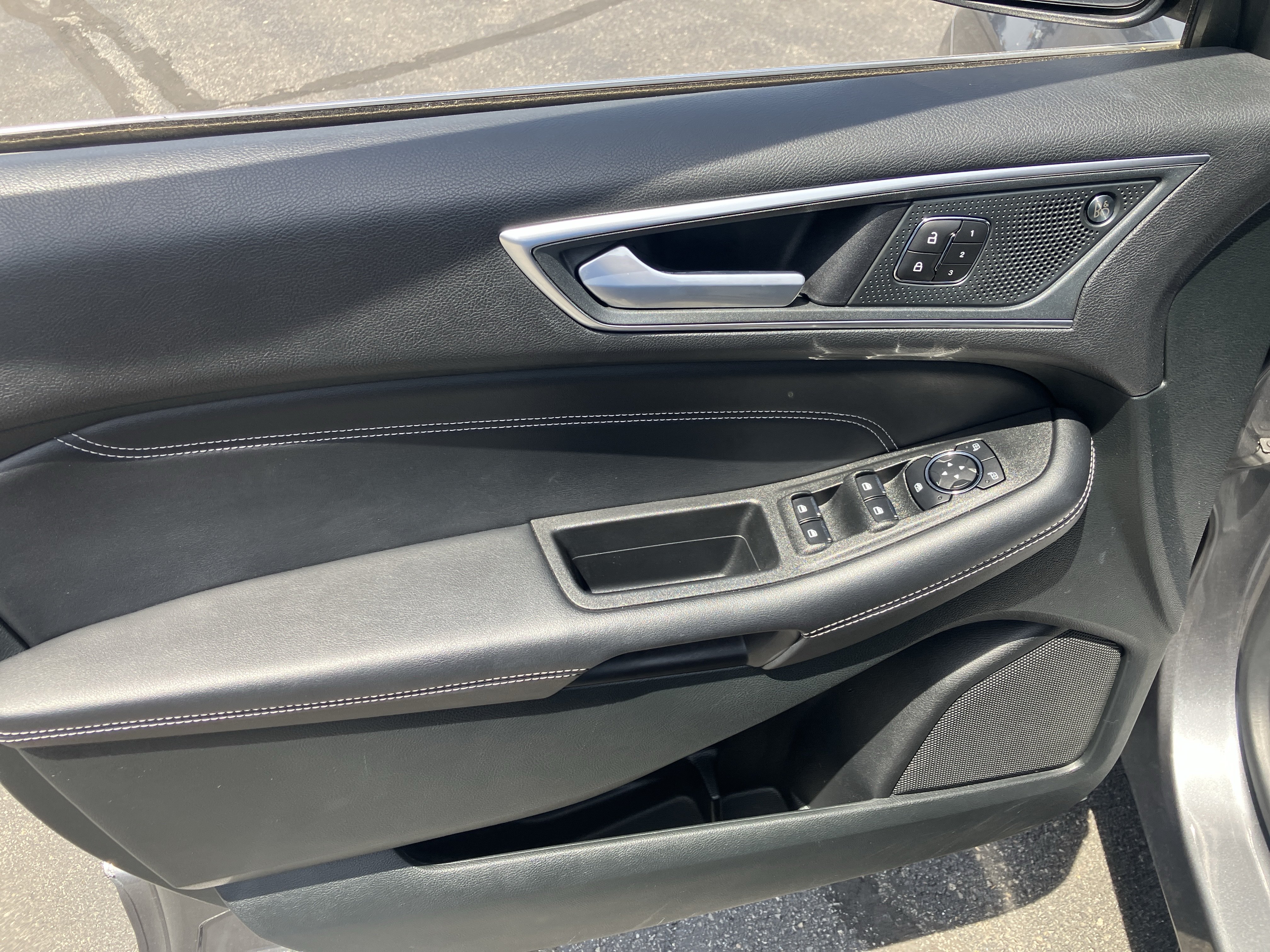 Certified 2024 Ford Edge Titanium AWD/4WD image 19