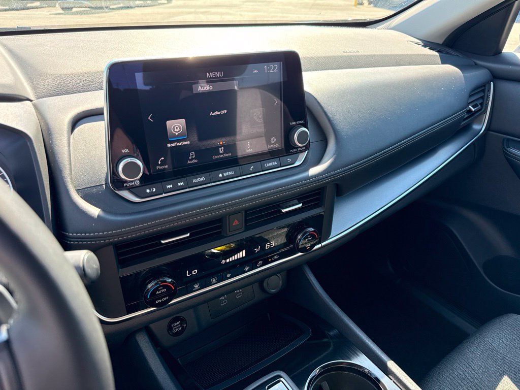Certified 2026 Nissan Rogue SV AWD/4WD image 17