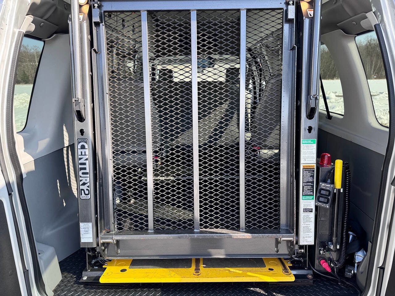 Used 2012 Ford E-350 and Econoline 350 XL w/ PWR Windows & Locks Group RWD image 13