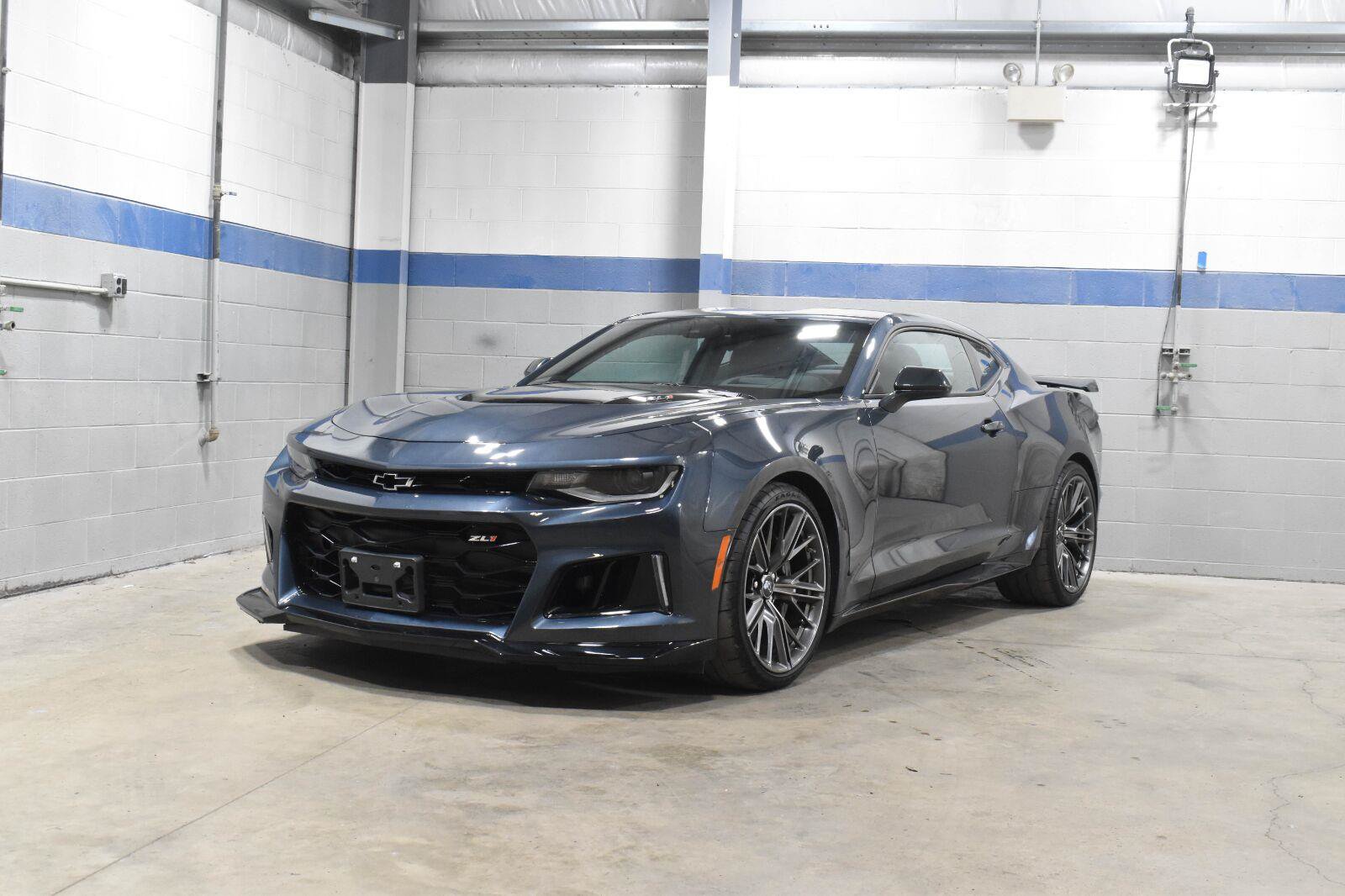 Used 2022 Chevrolet Camaro ZL1 RWD image 2
