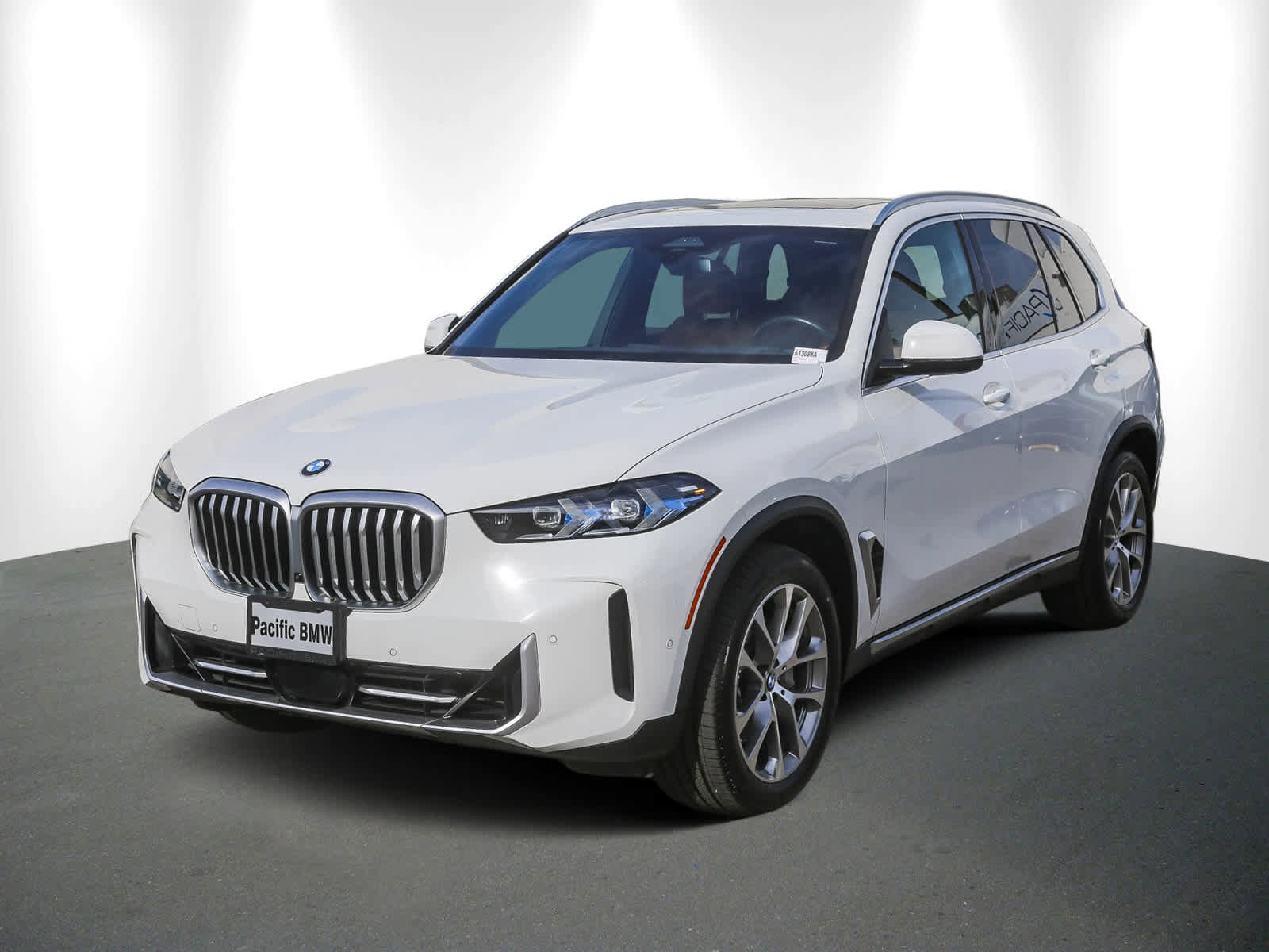 Certified 2024 BMW X5 sDrive40i w/ Premium Package image 3