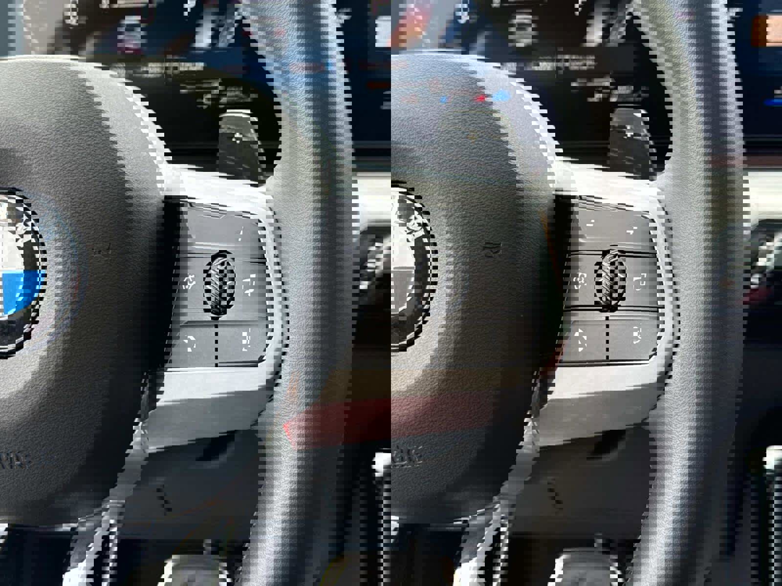 Used 2025 BMW X2 xDrive28i w/ Premium Package image 23